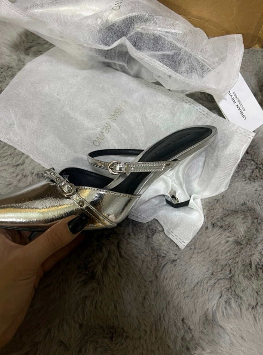 Silver Pointed Toe Mule size 8